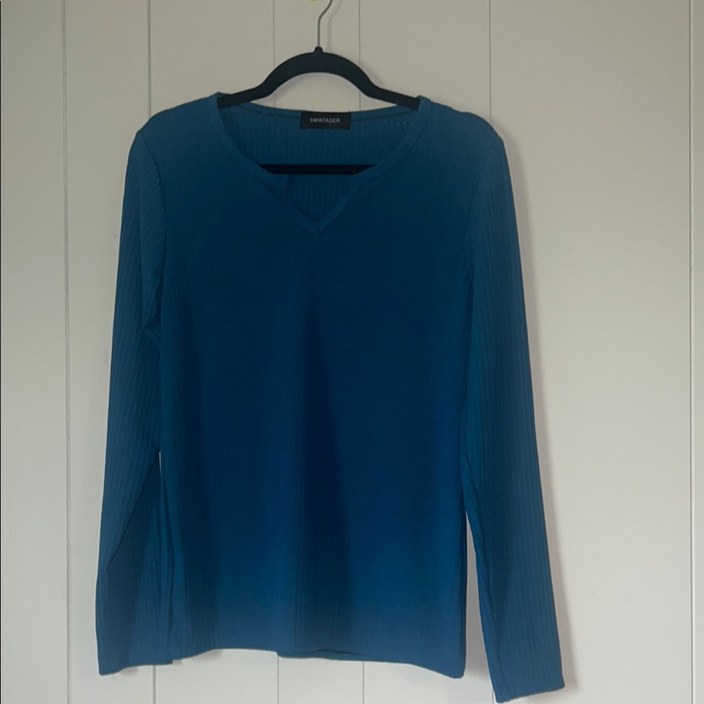 Swintager Women's Blue Long Sleeve Tee